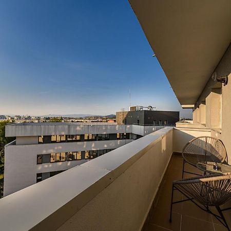 KOA - Flamingo Apartment Brasov Bagian luar foto