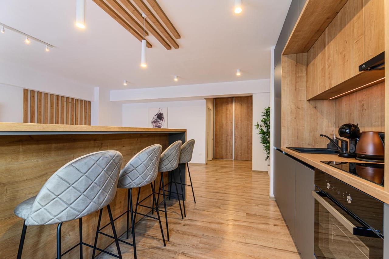 KOA - Flamingo Apartment Brasov Bagian luar foto