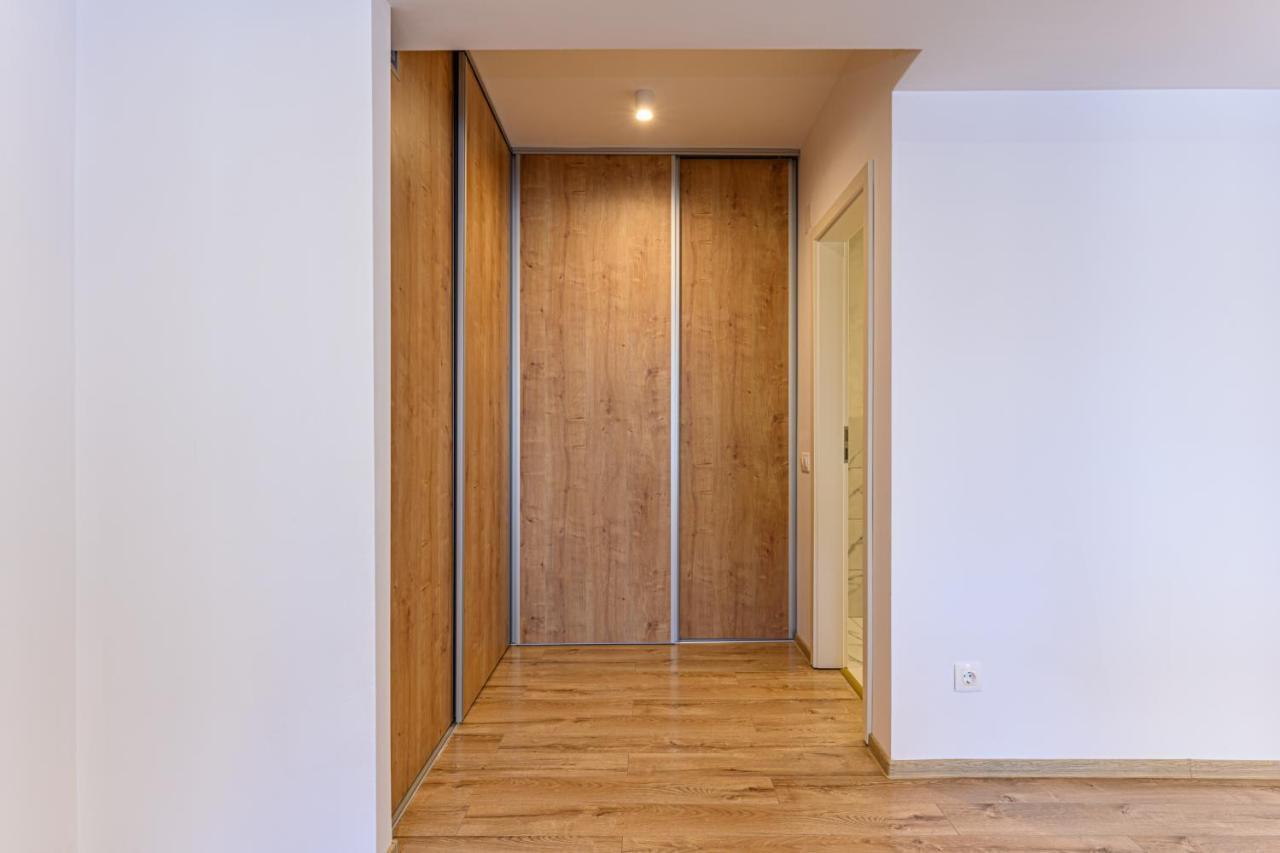 KOA - Flamingo Apartment Brasov Bagian luar foto