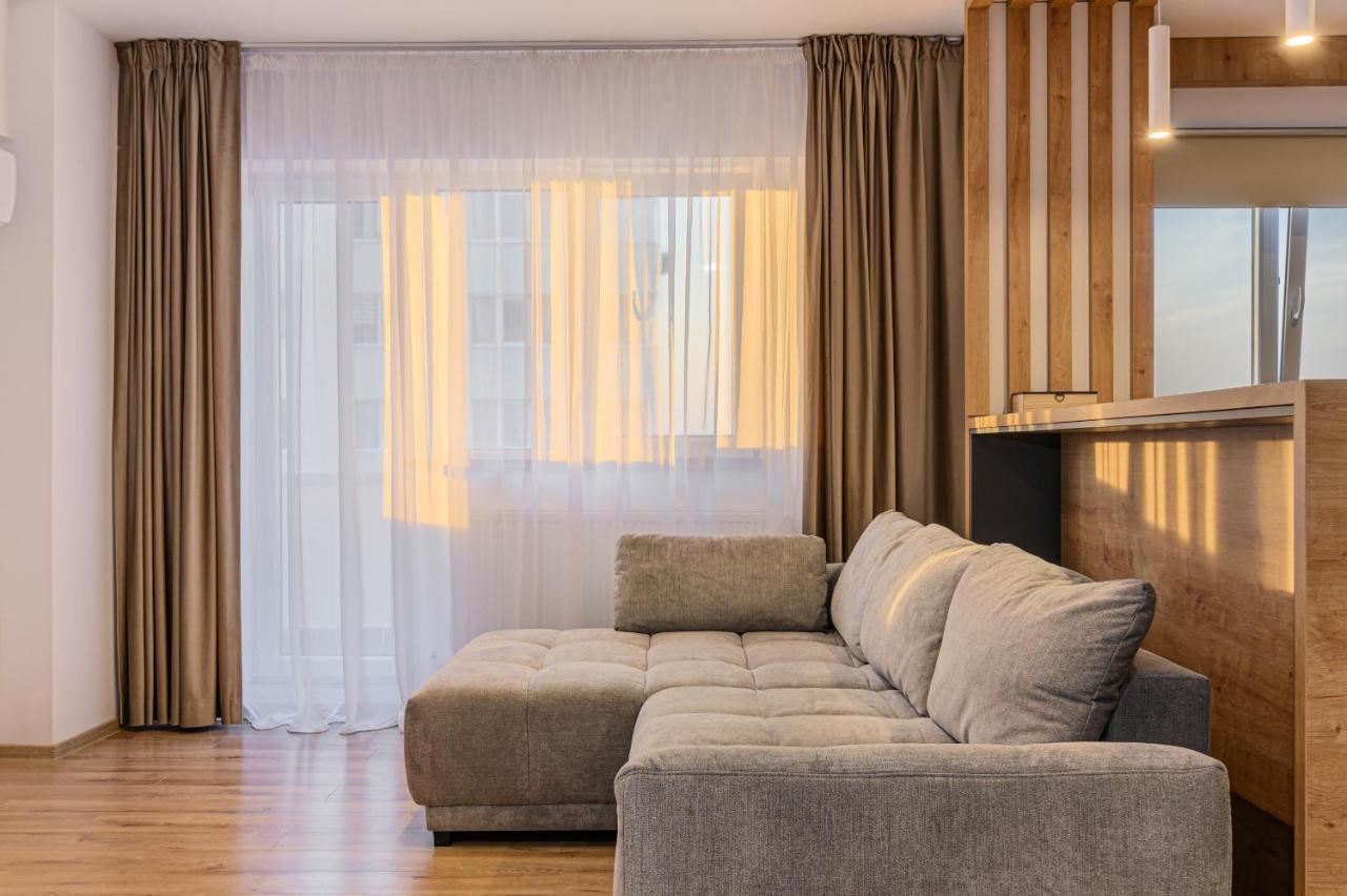 KOA - Flamingo Apartment Brasov Bagian luar foto