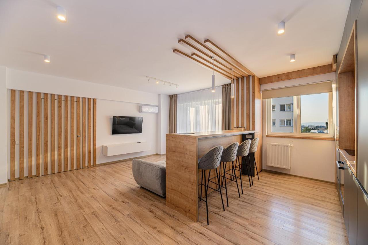 KOA - Flamingo Apartment Brasov Bagian luar foto