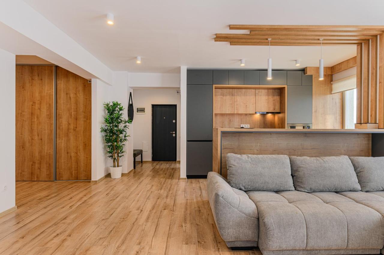 KOA - Flamingo Apartment Brasov Bagian luar foto