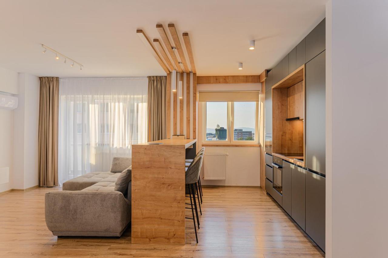 KOA - Flamingo Apartment Brasov Bagian luar foto