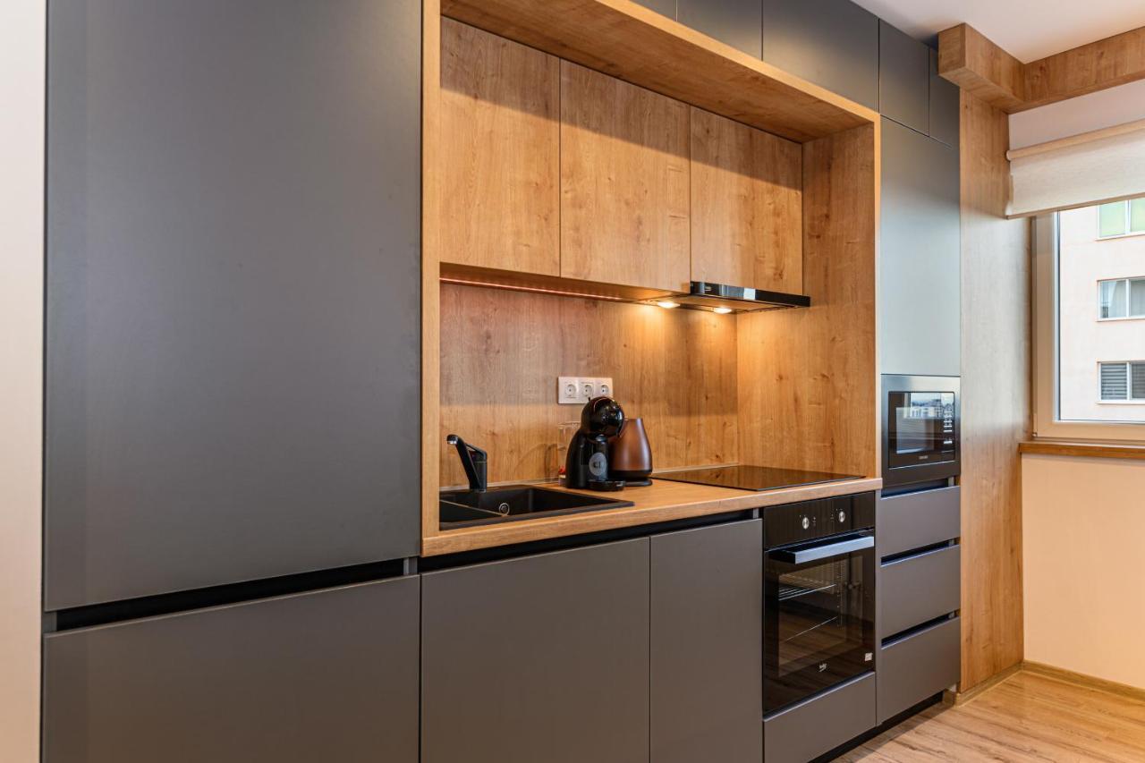 KOA - Flamingo Apartment Brasov Bagian luar foto