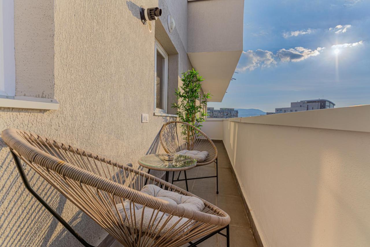 KOA - Flamingo Apartment Brasov Bagian luar foto